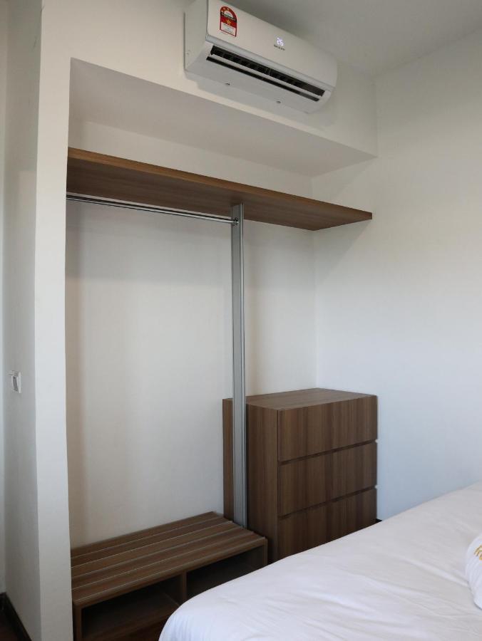 Roxy Sematan Villa & Townhouse 外观 照片