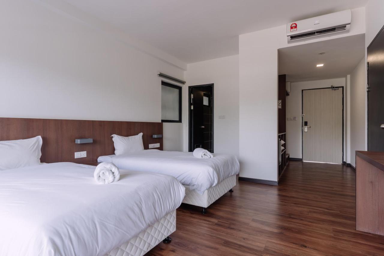Roxy Sematan Villa & Townhouse 外观 照片