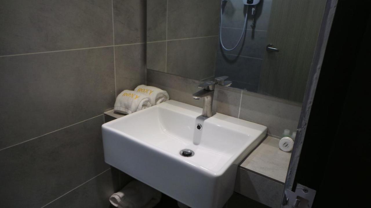 Roxy Sematan Villa & Townhouse 外观 照片