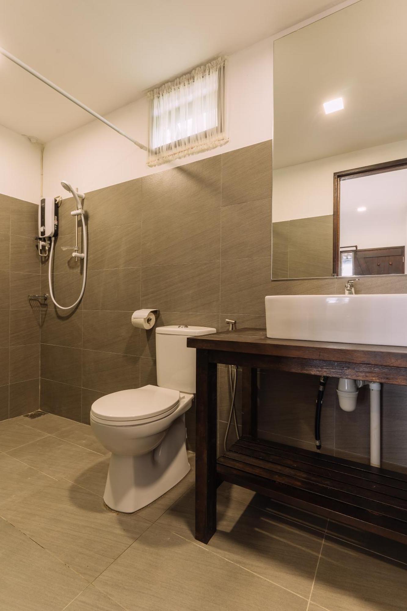 Roxy Sematan Villa & Townhouse 外观 照片